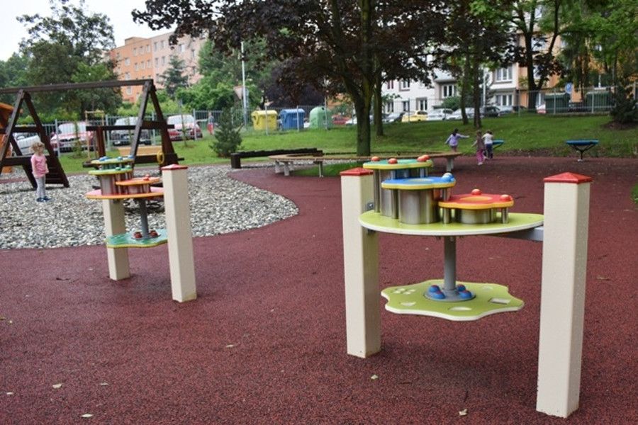 Dětský rehabilitační stacionář MNO má novou zahradu