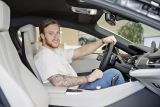 David Pastrňák si vyzkouší BMW i8 od BMW Group Česká republika